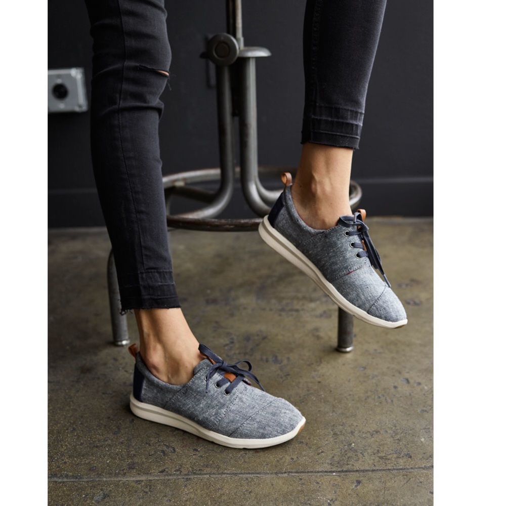 Toms blue chambray del rey sneaker shoes sz 6.5